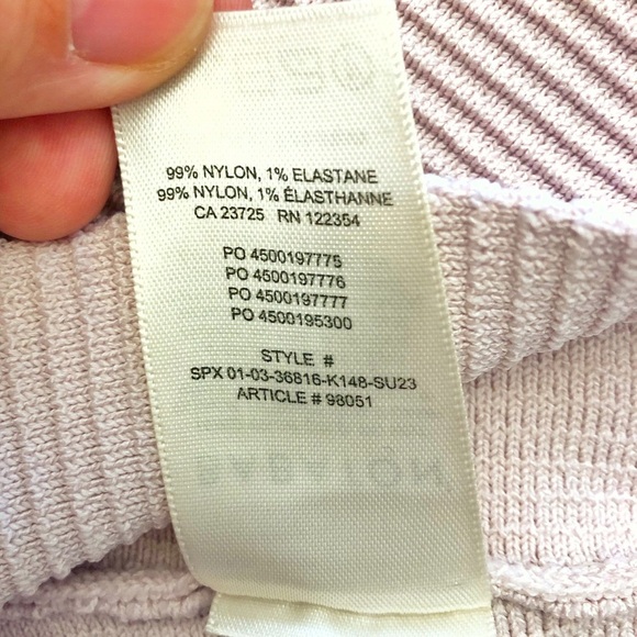 Aritzia BABATON Sculpt Knit Crisscross Tank
Pink Minimalist Contemporary Top. - Picture 6 of 8